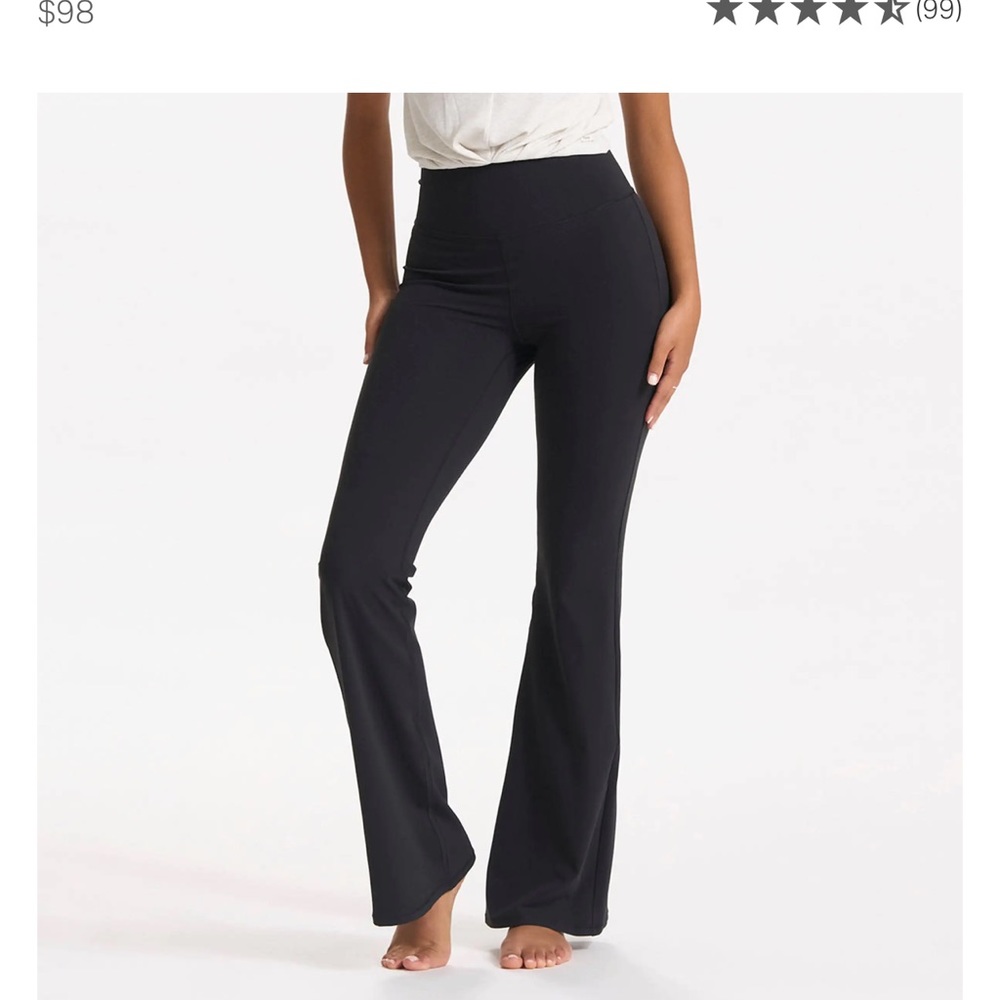 Vuori Studio Flare in Black